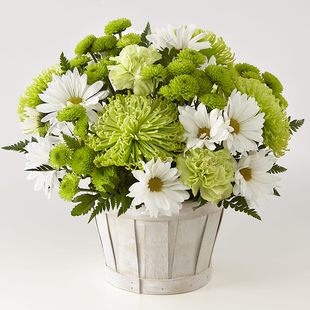 Lucky Charm Basket (Standard) – Meramec Florist, Steelville MO