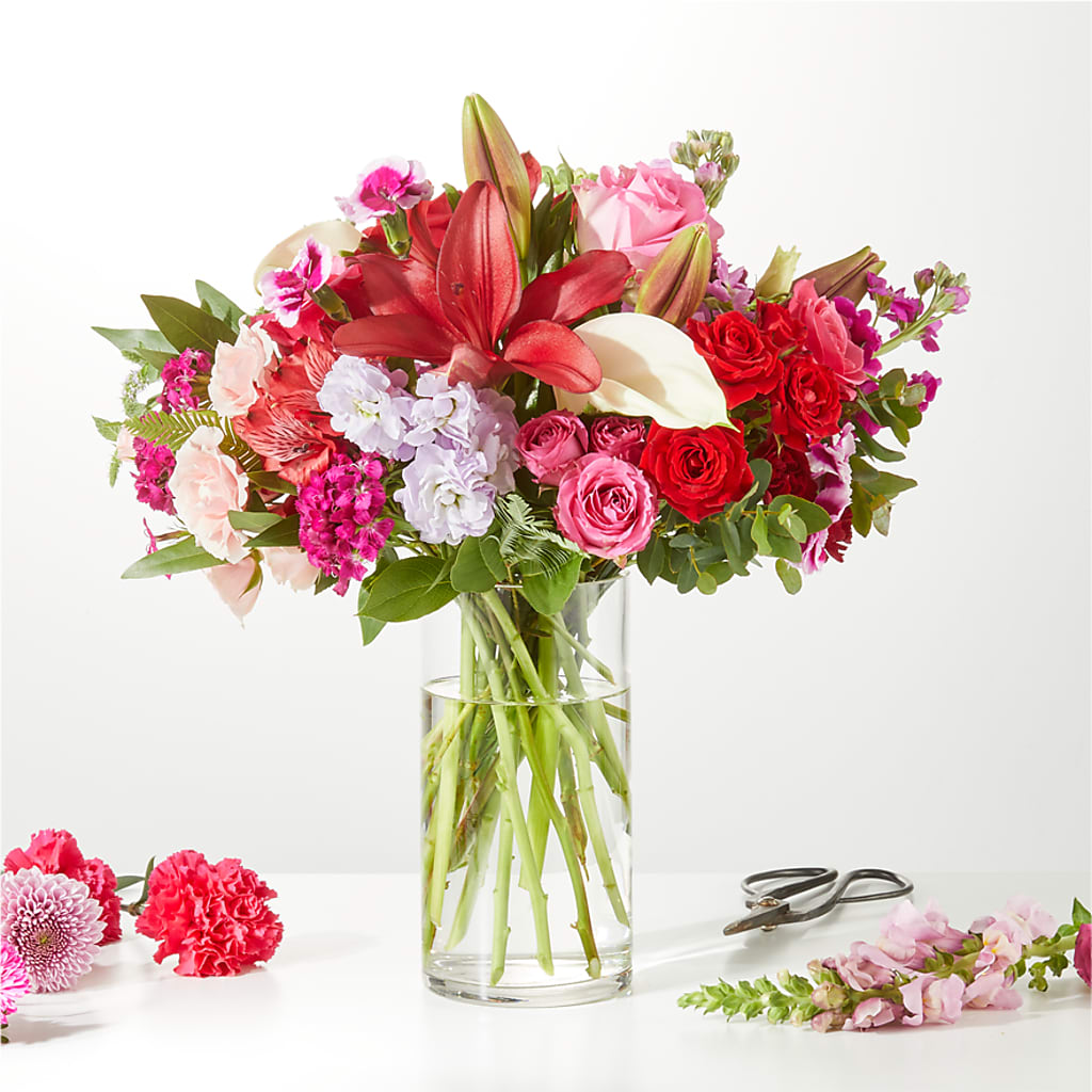 Swooning Over You - A Luxury Florist Original – Meramec Florist, Steelville MO