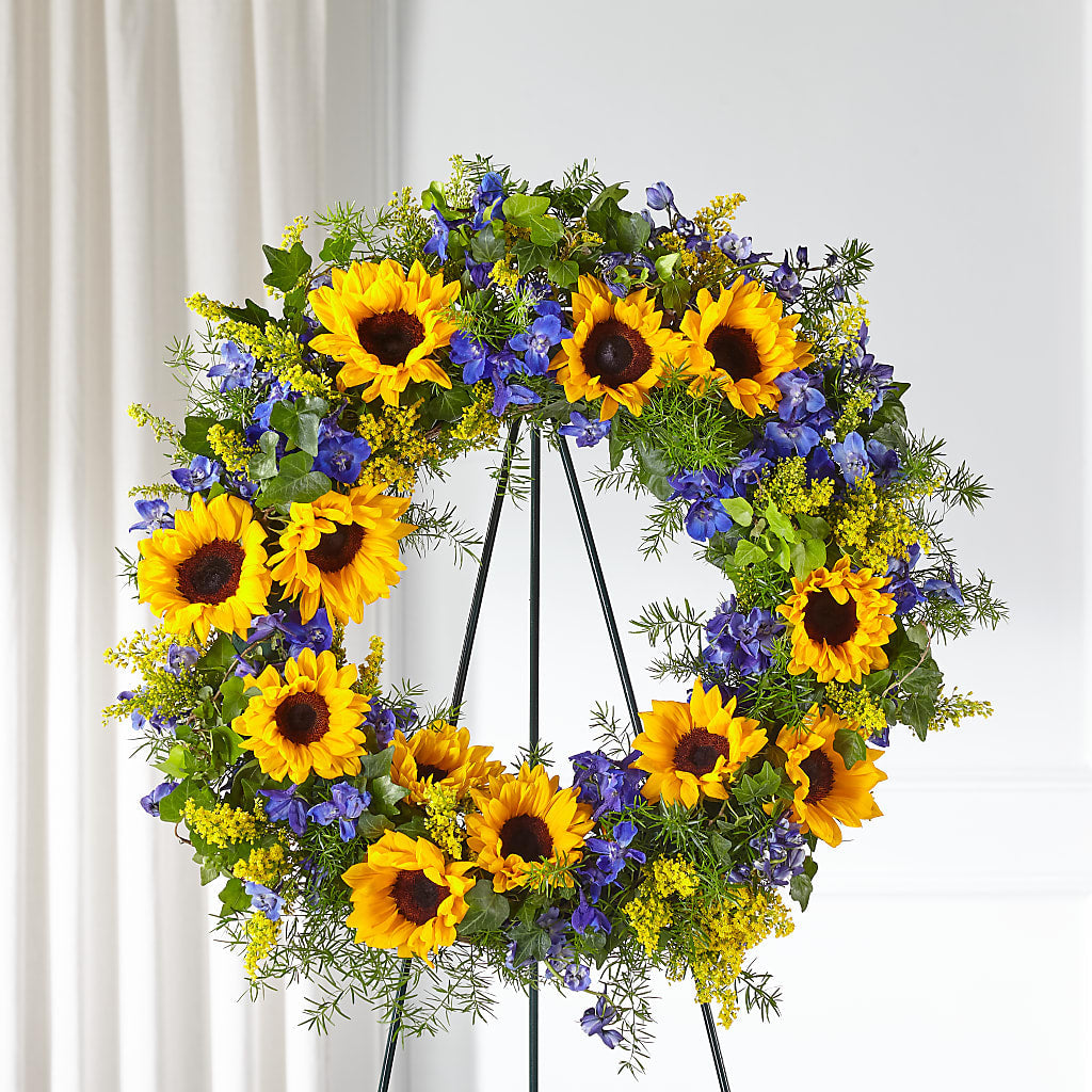 Bright Rays Wreath – Meramec Florist, Steelville MO