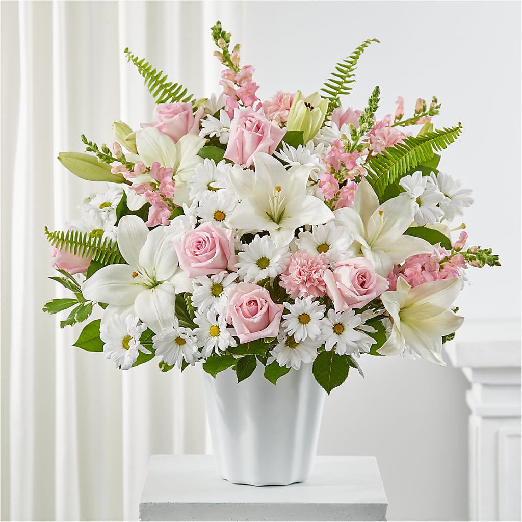Soft Touch Tabletop Basket – Meramec Florist, Steelville MO
