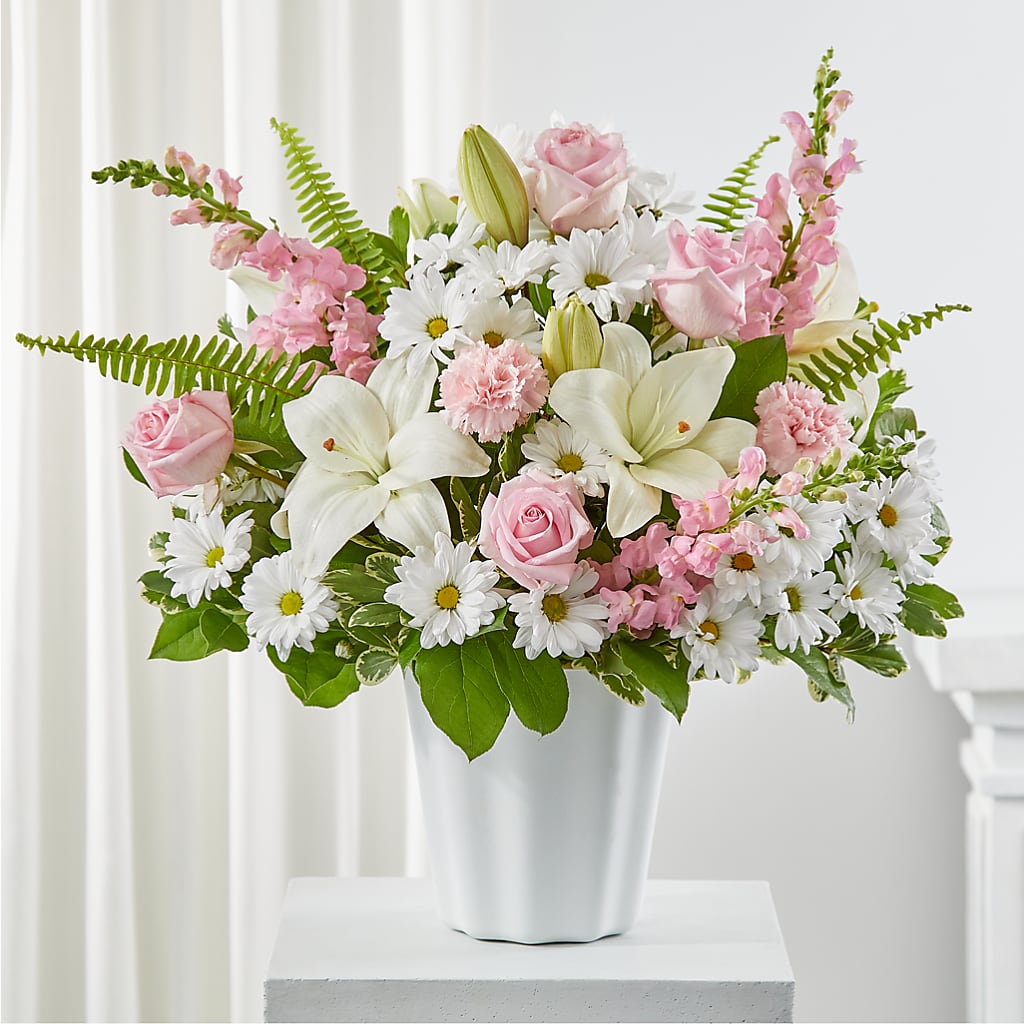 Soft Touch Tabletop Basket – Meramec Florist, Steelville MO