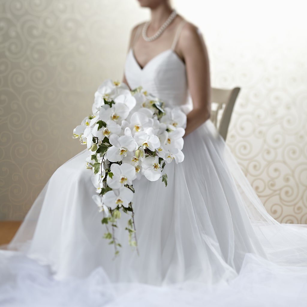 Classic White Bouquet – Meramec Florist, Steelville MO