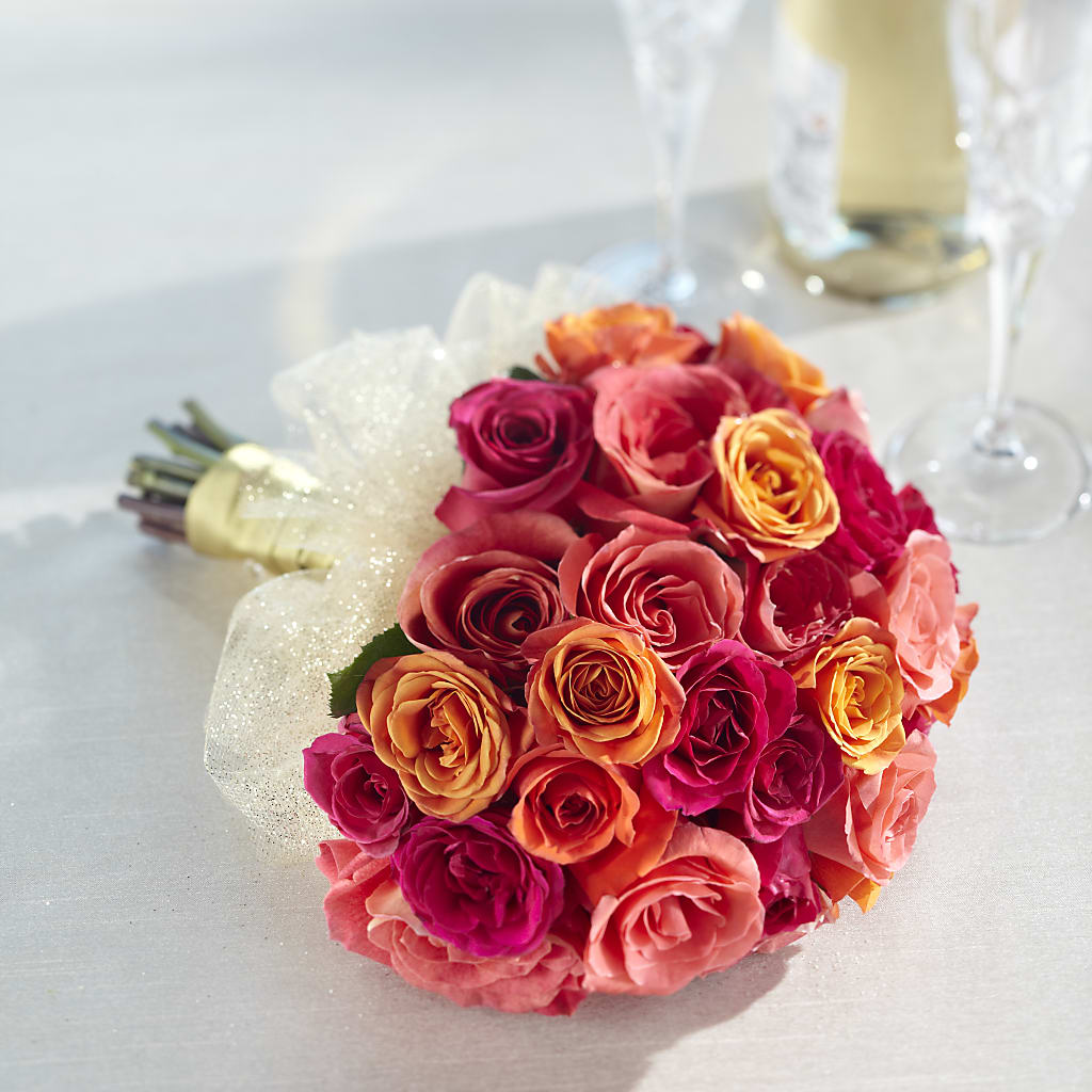 Sweet Roses Bouquet – Meramec Florist, Steelville MO