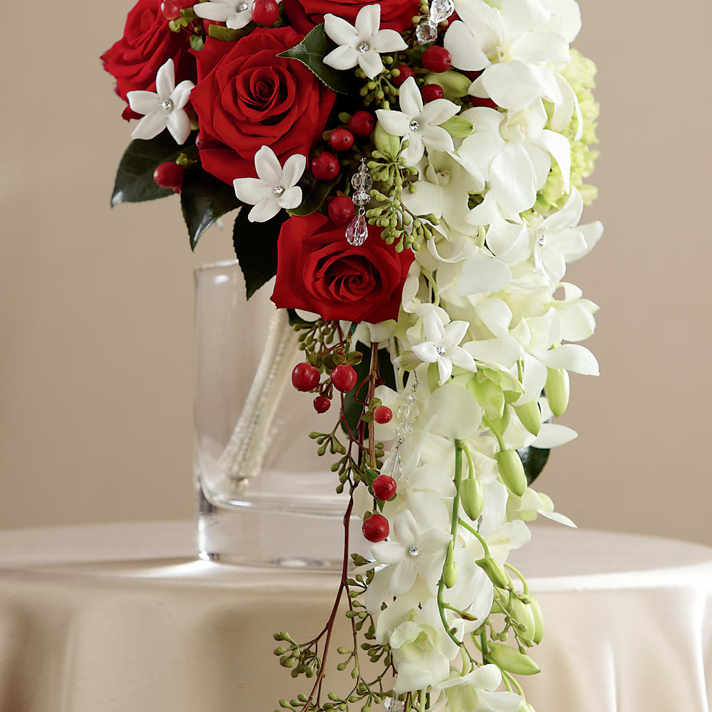 Here Comes the Bride Bouquet – Meramec Florist, Steelville MO