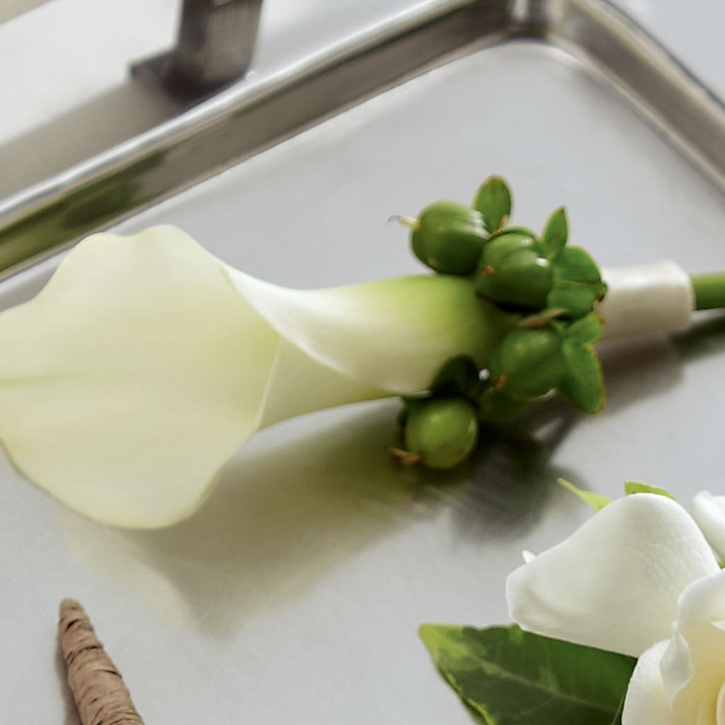 White Calla Boutonniere – Meramec Florist, Steelville MO