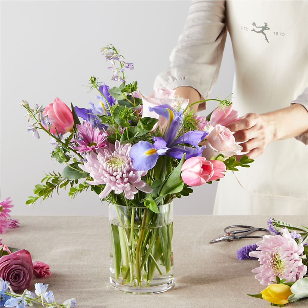 Pastel Tradition - A Florist Original –  Meramec Florist, Steelville MO
