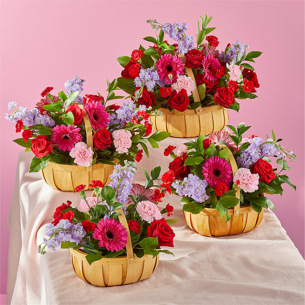 Pink Picnic Basket –  Meramec Florist, Steelville MO