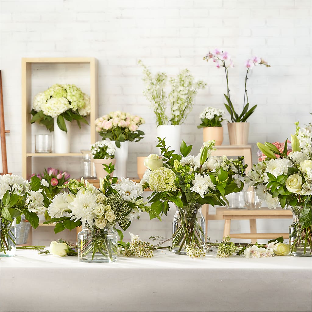 Classic Ivory – A Florist Original –  Meramec Florist, Steelville MO
