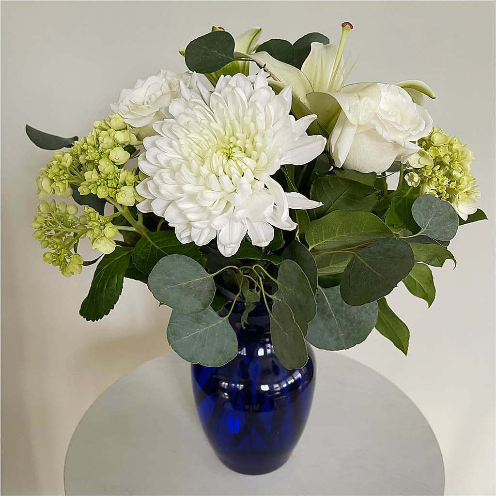 Snowy Dreams Bouquet –  Meramec Florist, Steelville MO
