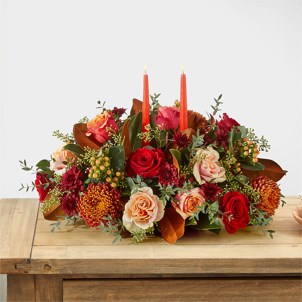 Gather Near Centerpiece –  Meramec Florist, Steelville MO